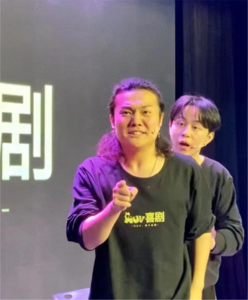 即兴喜剧
